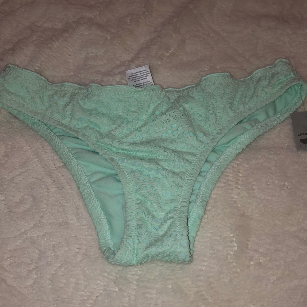 MOSSIMO SUPPLY CO. Bikini bottoms SIZE SMALL